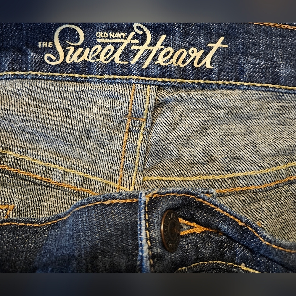 Old Navy - The Sweetheart Jean - Dark Wash - Size 16R - Picture 3 of 4